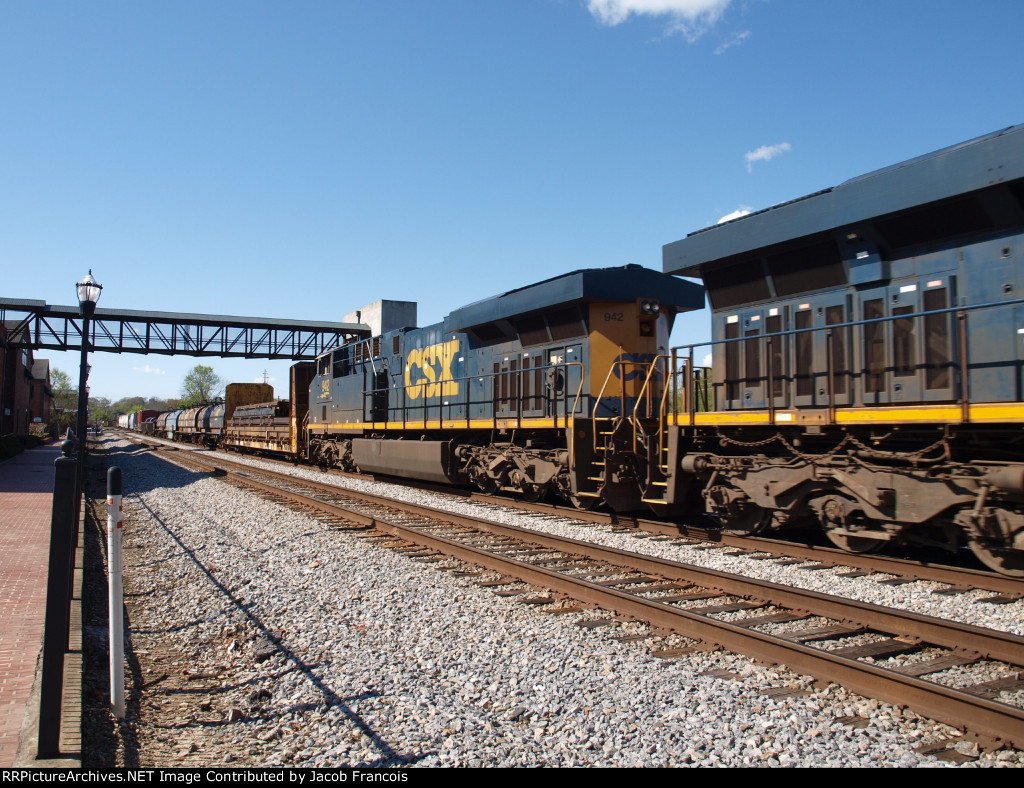 CSX 942